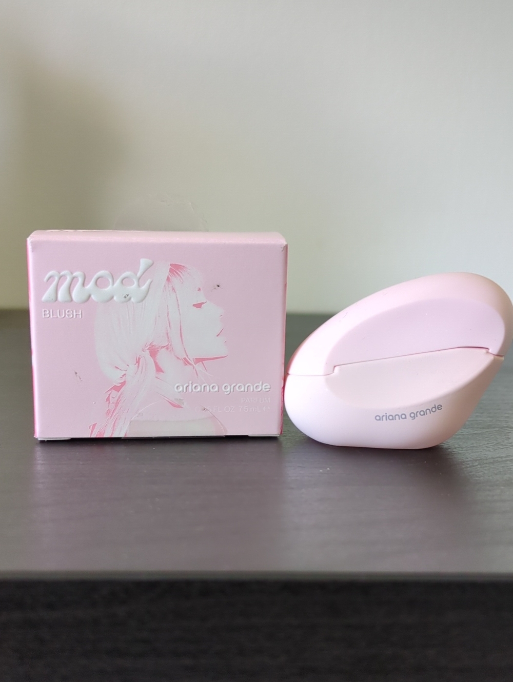 Ariana Grande Mod Blush mini